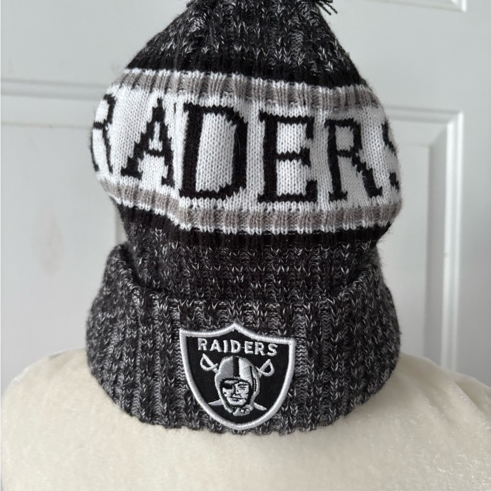 Raiders Black and Gray Knit Beanie